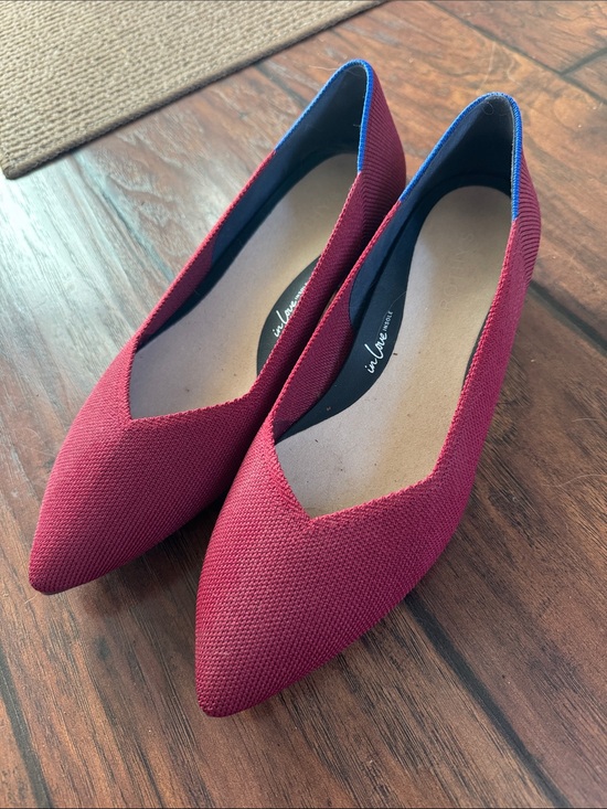 Rothy's Shoes - Rothy’s Point in Burgundy Size 9